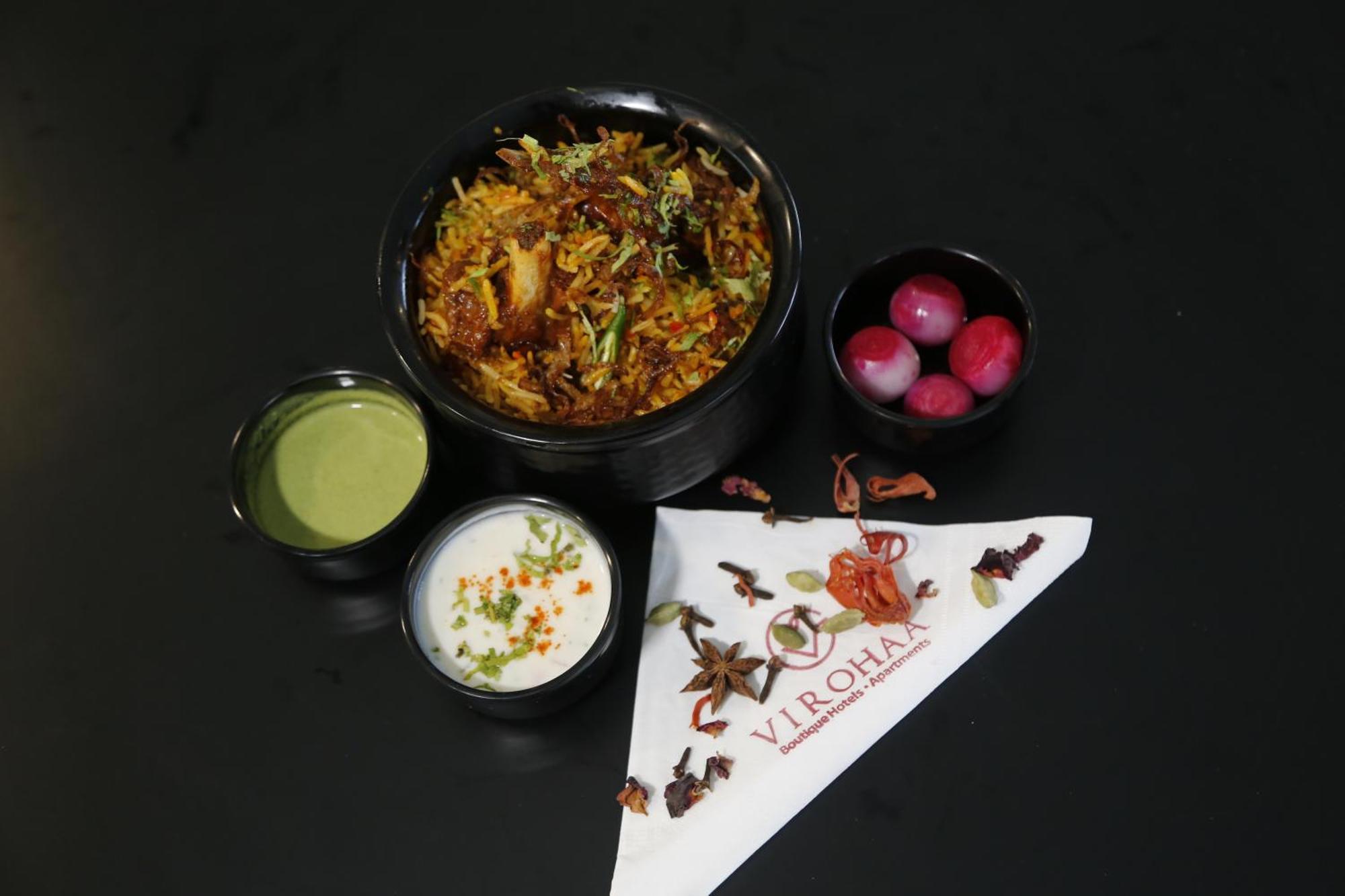 Virohaa Garden Hotel Ghaziabad Exteriör bild