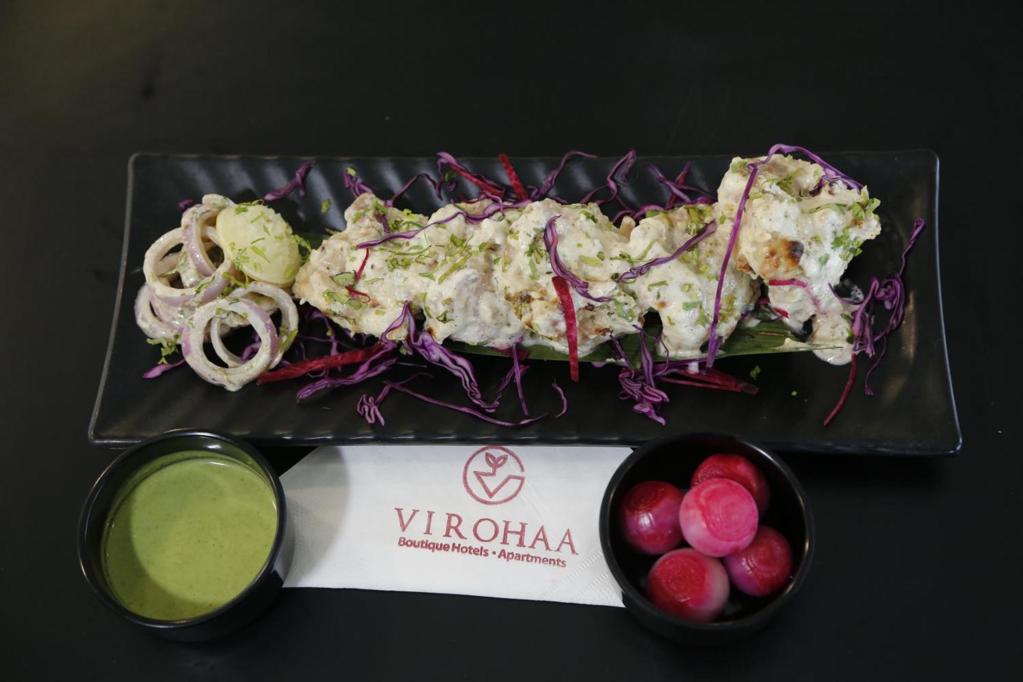 Virohaa Garden Hotel Ghaziabad Exteriör bild