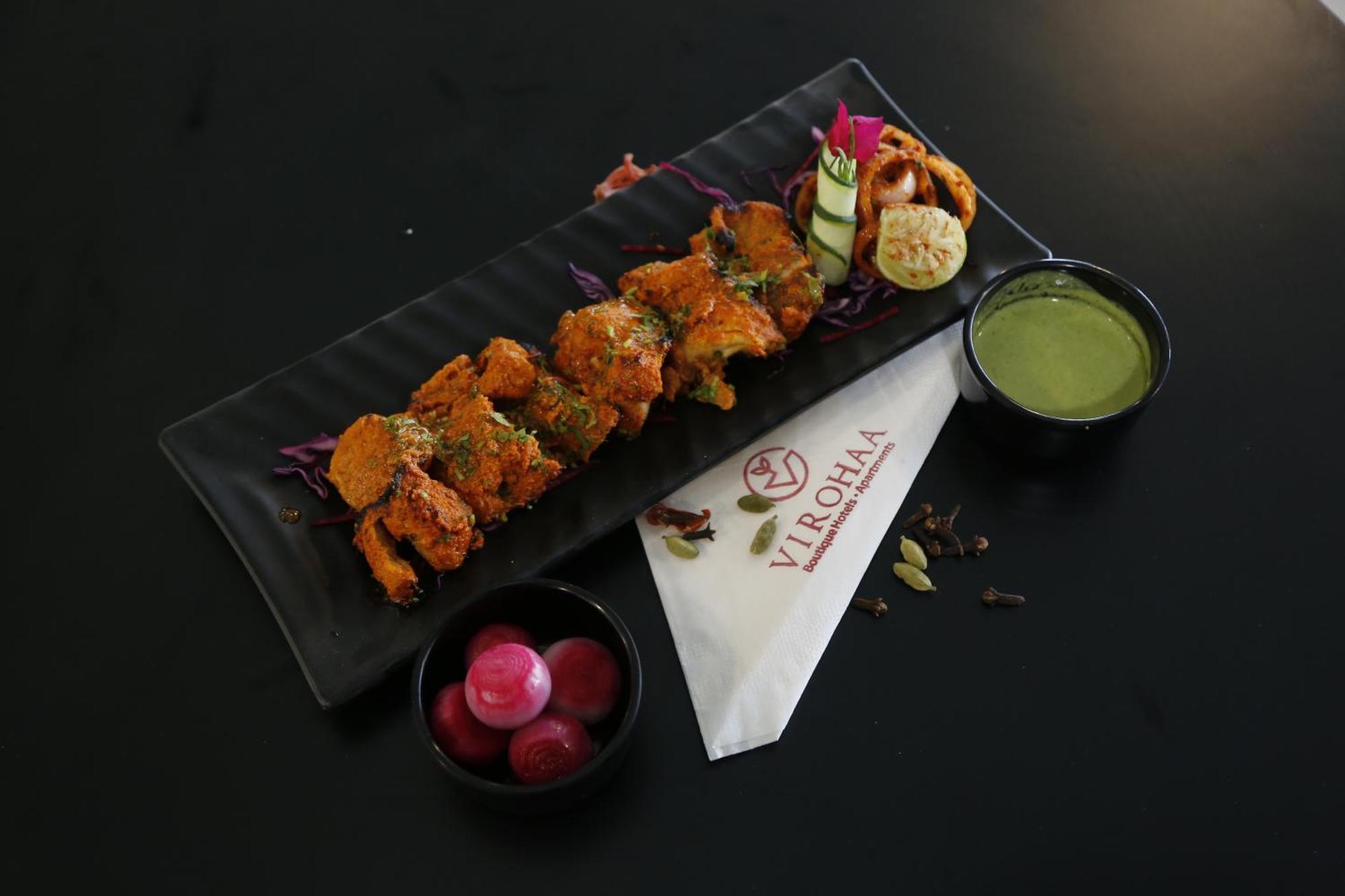 Virohaa Garden Hotel Ghaziabad Exteriör bild
