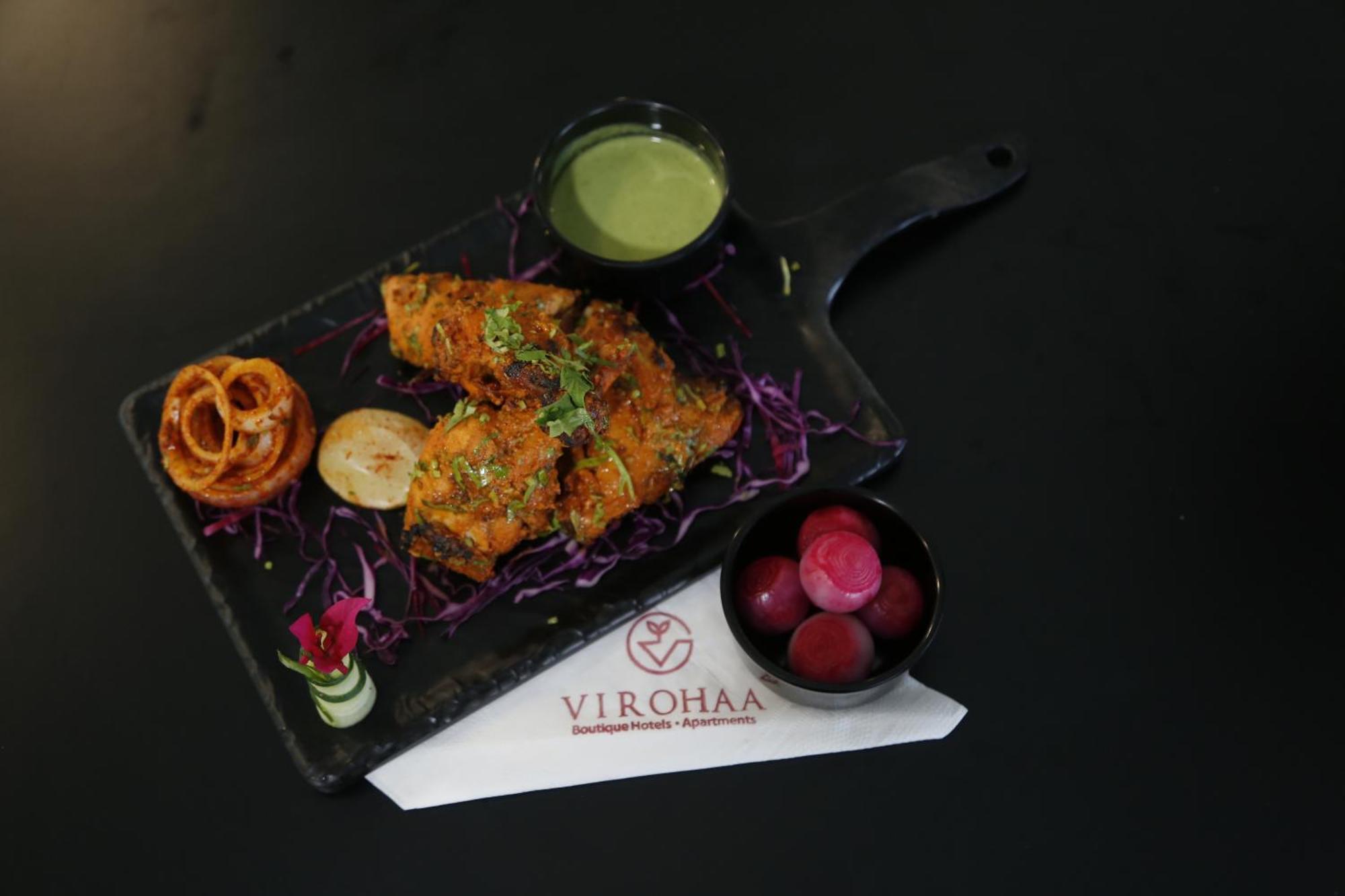 Virohaa Garden Hotel Ghaziabad Exteriör bild