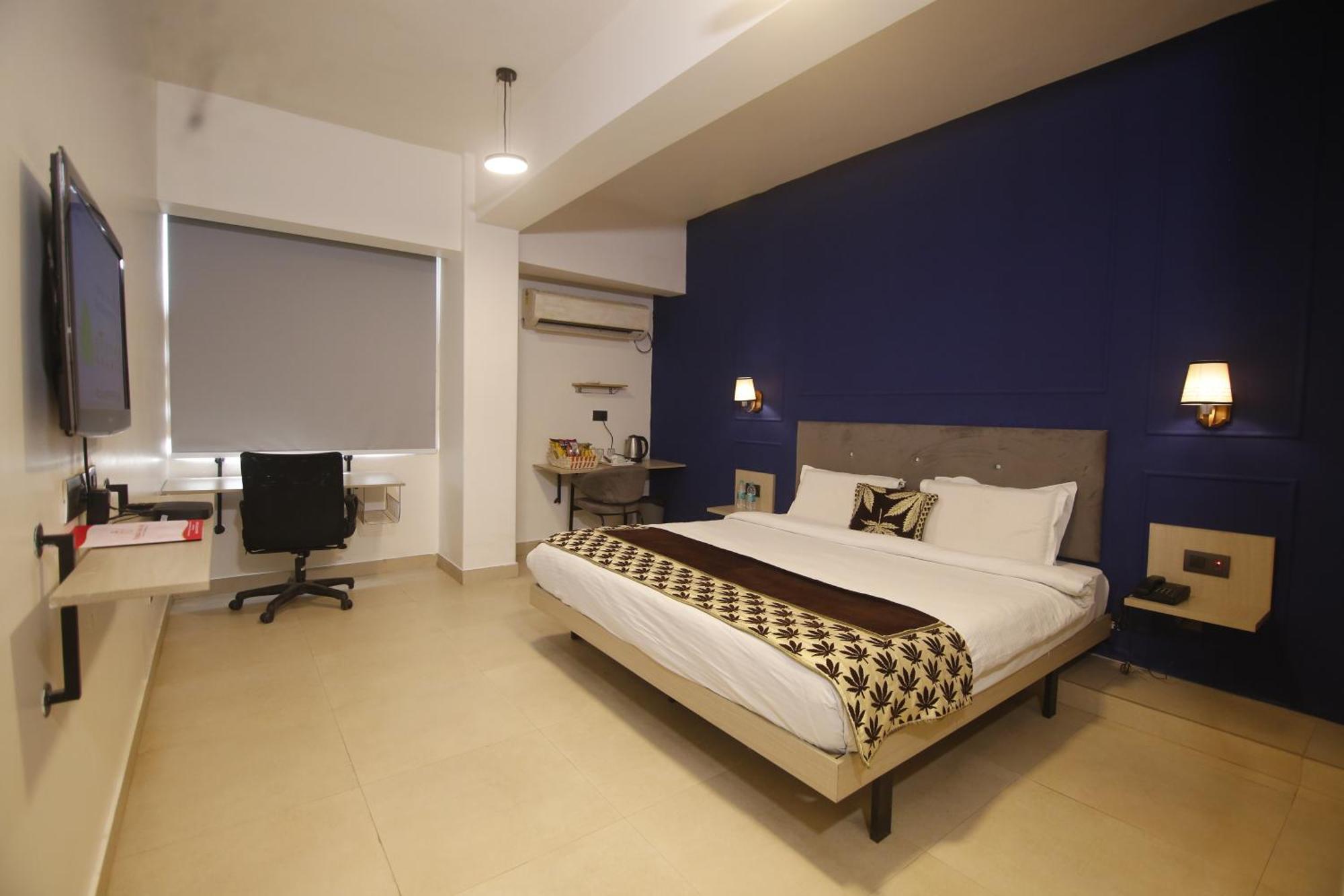 Virohaa Garden Hotel Ghaziabad Exteriör bild